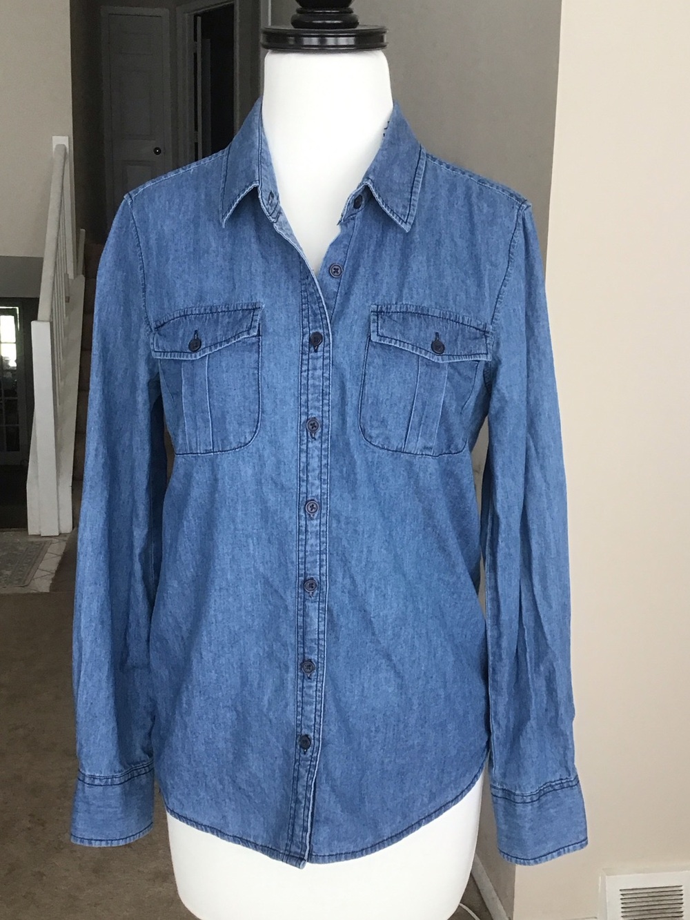 Per Se Medium Blue Denim Button-Up Shirt with Chest Pockets